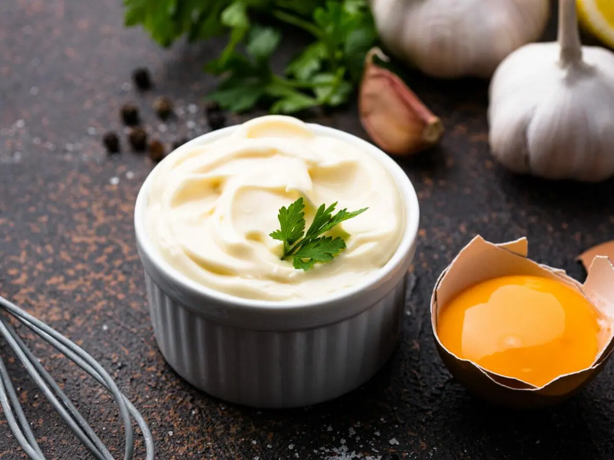 Homemade mayonnaise with Wösel Apple Cider Vinegar